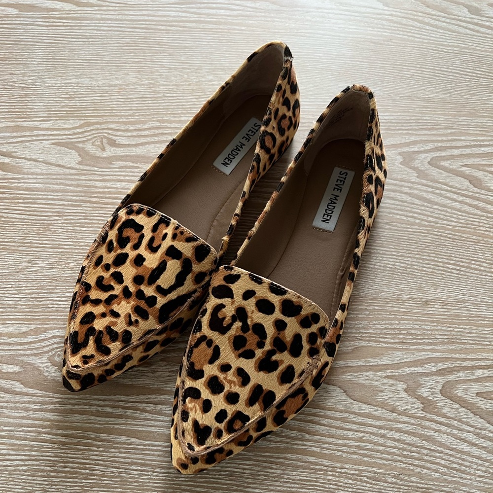 Steve Madden Feather Loafer in Leopard Print Sz 9